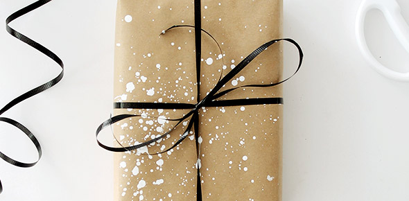 wrap,wrapping,paper,gift,present,christmas,birthday